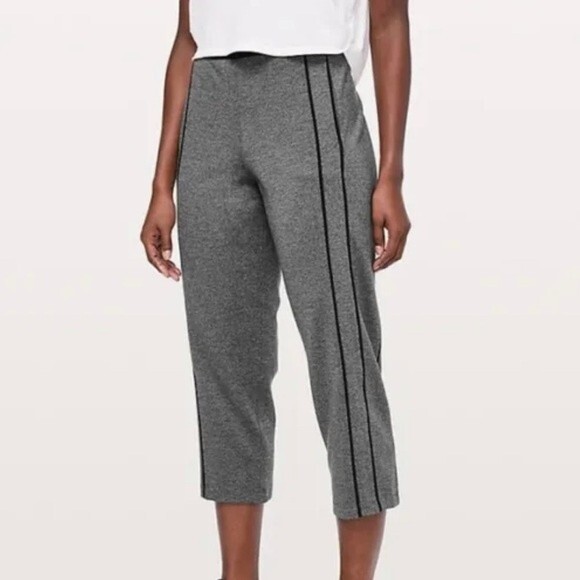 Lululemon Light Strides Crop *23" Heathered Dark Grey Core Size 6 - Picture 1 of 8